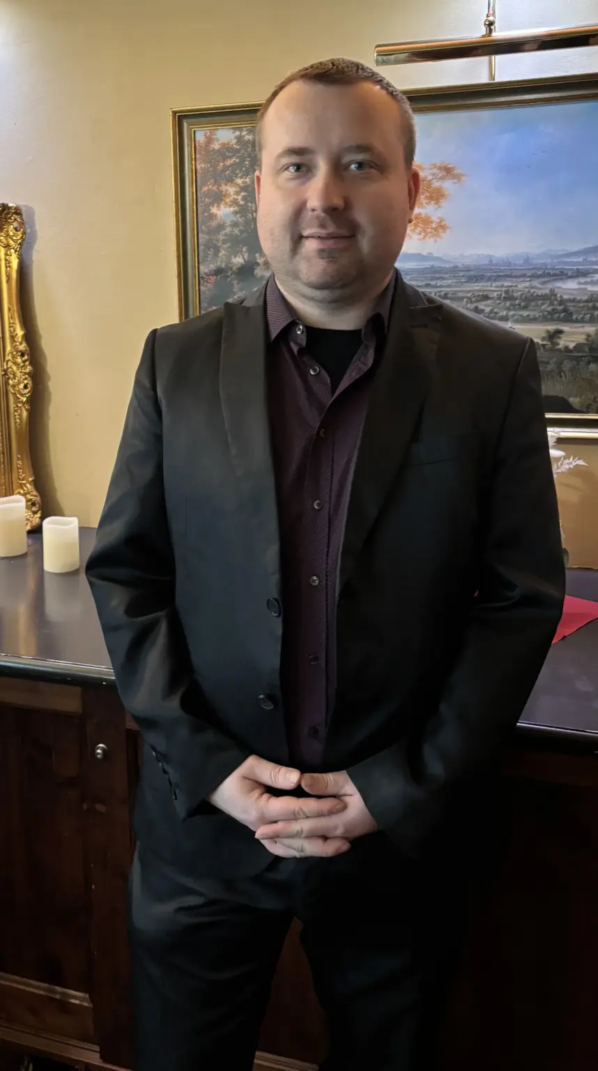 Der DJ Steve Pach von der Disco Liesel bei einer Hochzeitfeier.